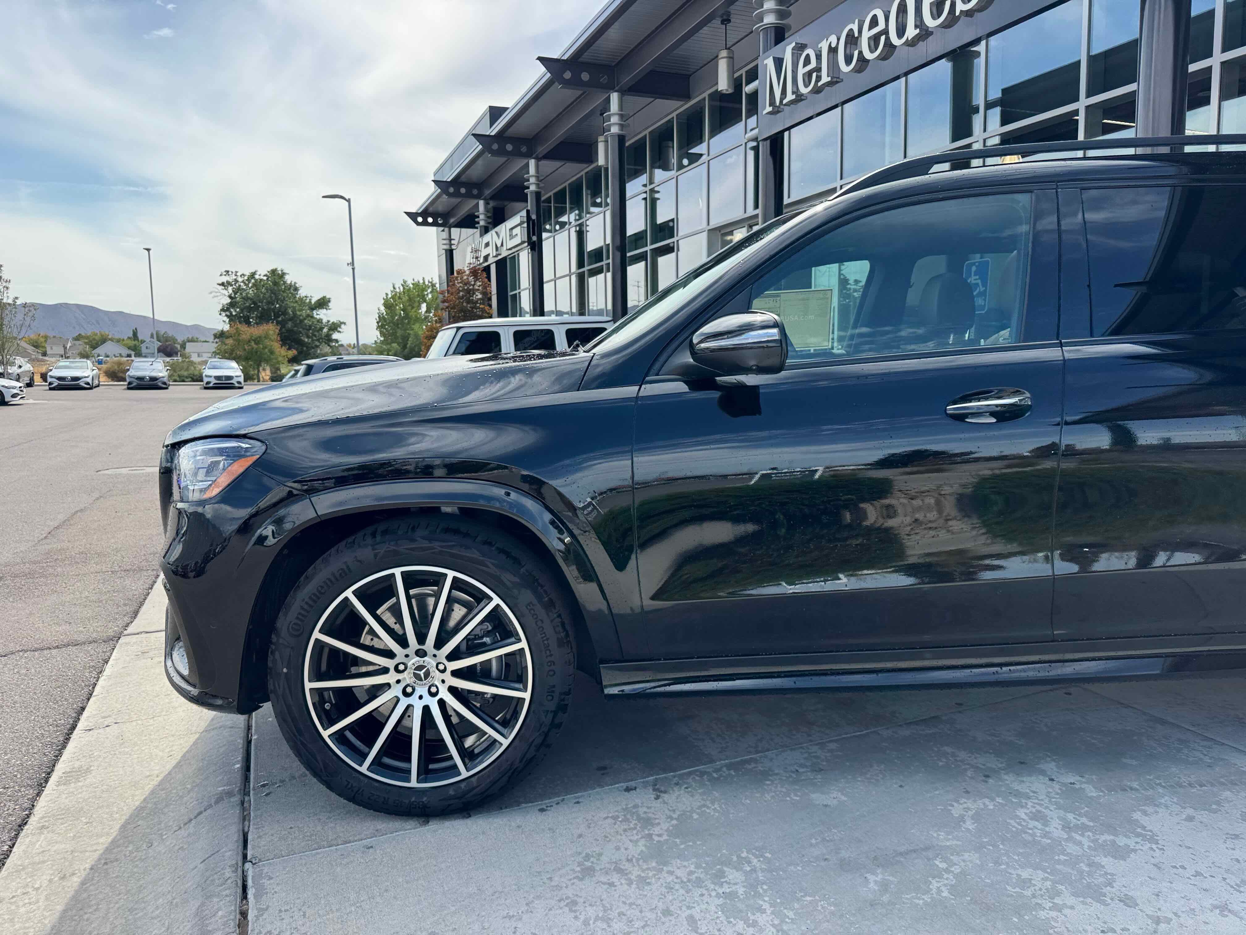 New 2025 Mercedes-Benz GLS 450 4MATIC image 2