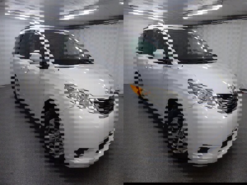 Used 2014 Toyota Sienna LE
