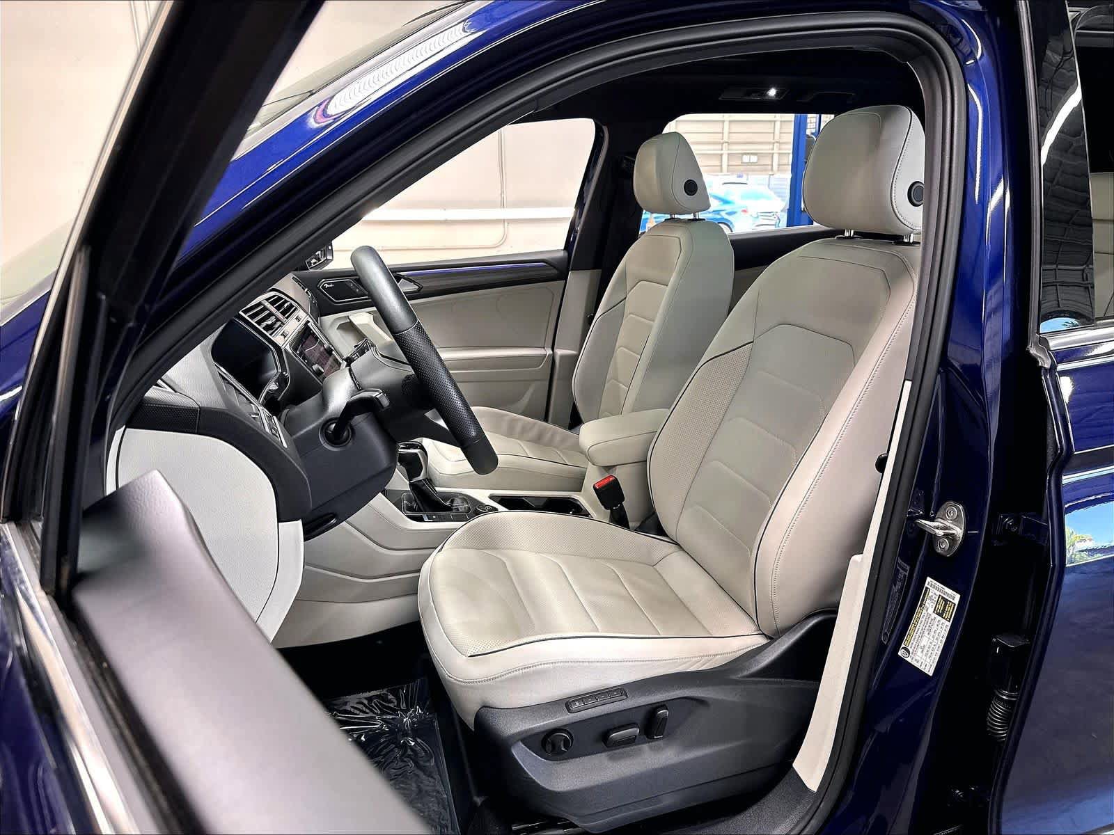 Used 2022 Volkswagen Tiguan SEL R-Line AWD/4WD image 24