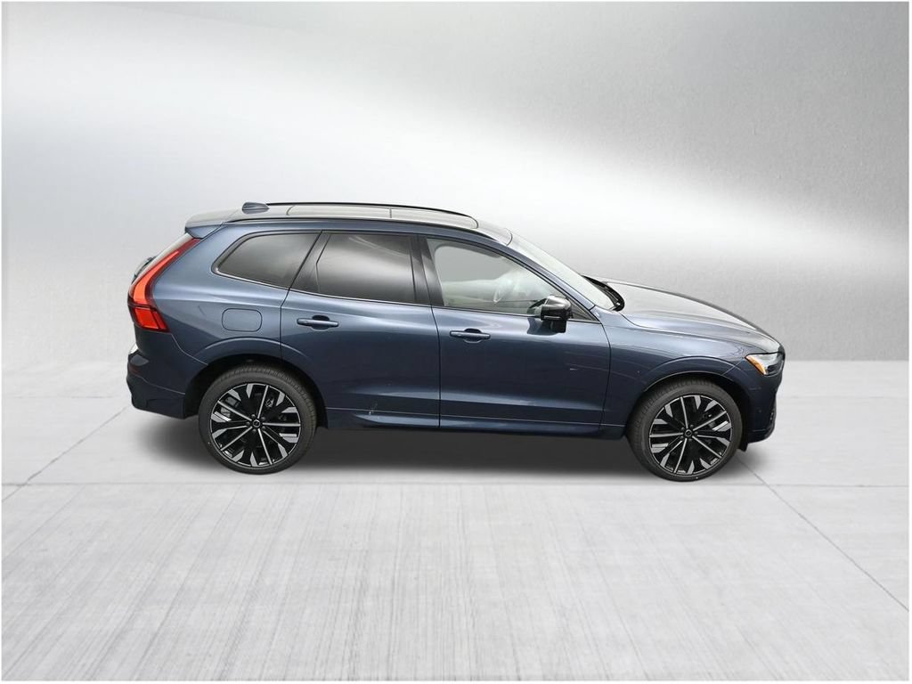 New 2026 Volvo XC60 T8 Ultra w/ Protection Package Premier AWD/4WD image 18