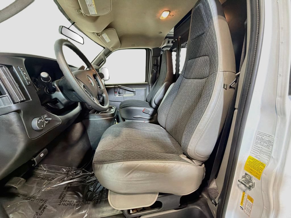 Used 2025 GMC Savana 2500 w/ Driver Convenience Package RWD image 19