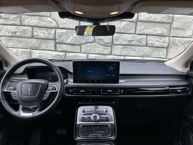 Used 2022 Lincoln Nautilus AWD image 10
