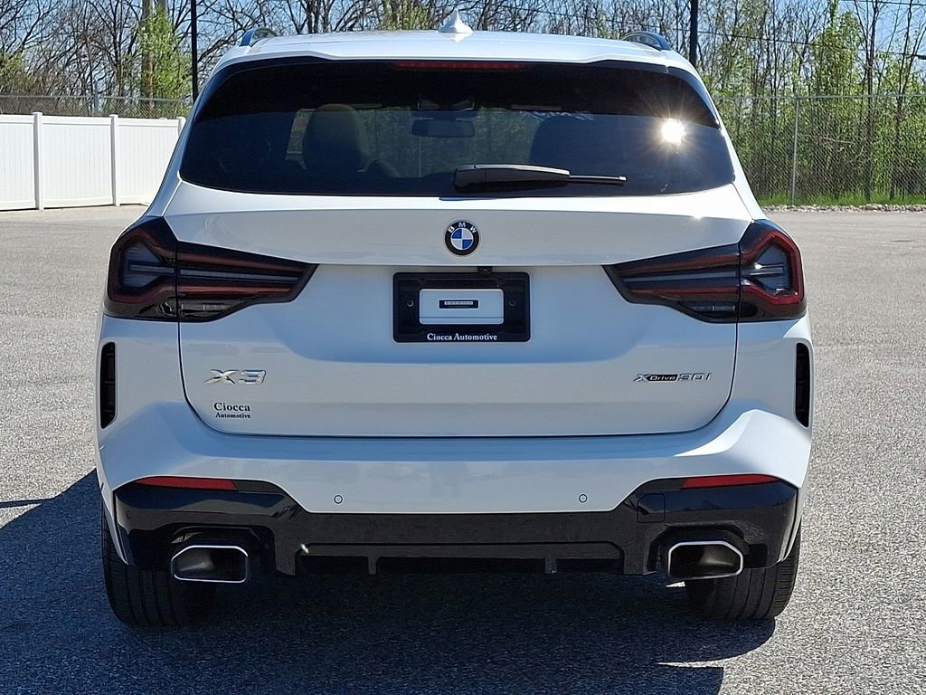 Certified 2023 BMW X3 xDrive30i w/ M Sport Package image 8