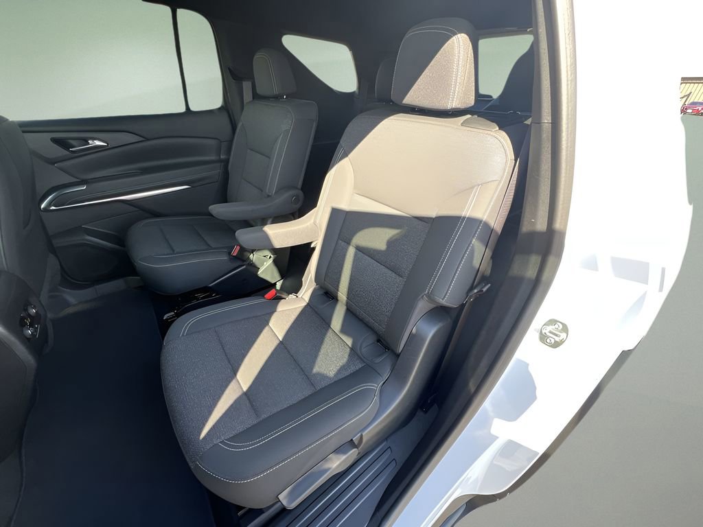 Certified 2025 Chevrolet Traverse LT image 24