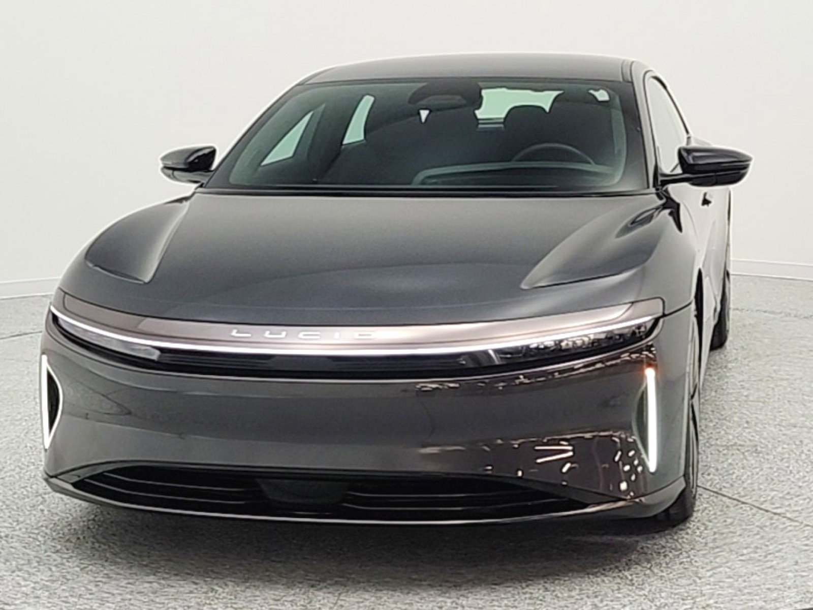 Used 2024 Lucid Air Touring AWD/4WD image 2