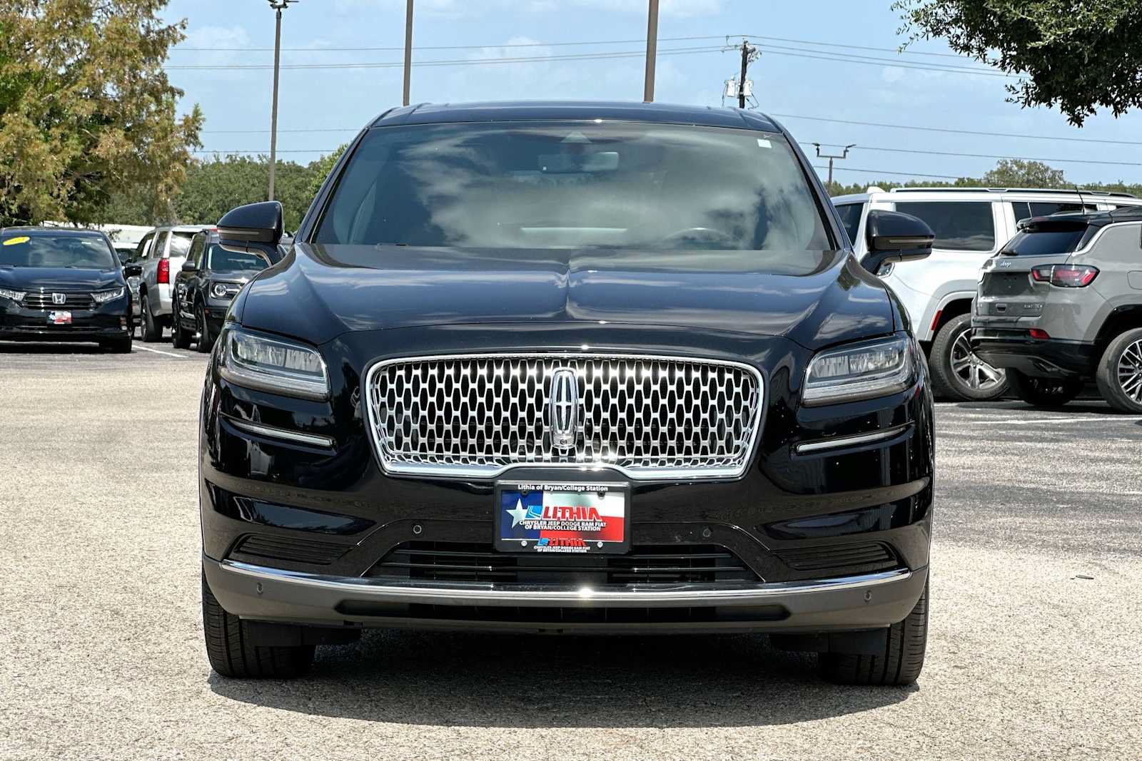 Used 2023 Lincoln Nautilus Reserve w/ Equipment Group 201A AWD/4WD image 10