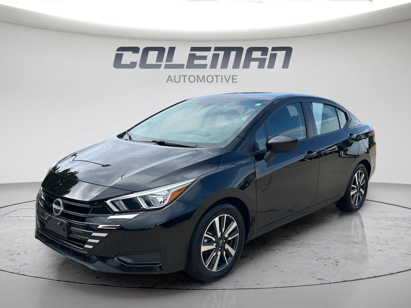 Used 2024 Nissan Versa SV FWD image 1
