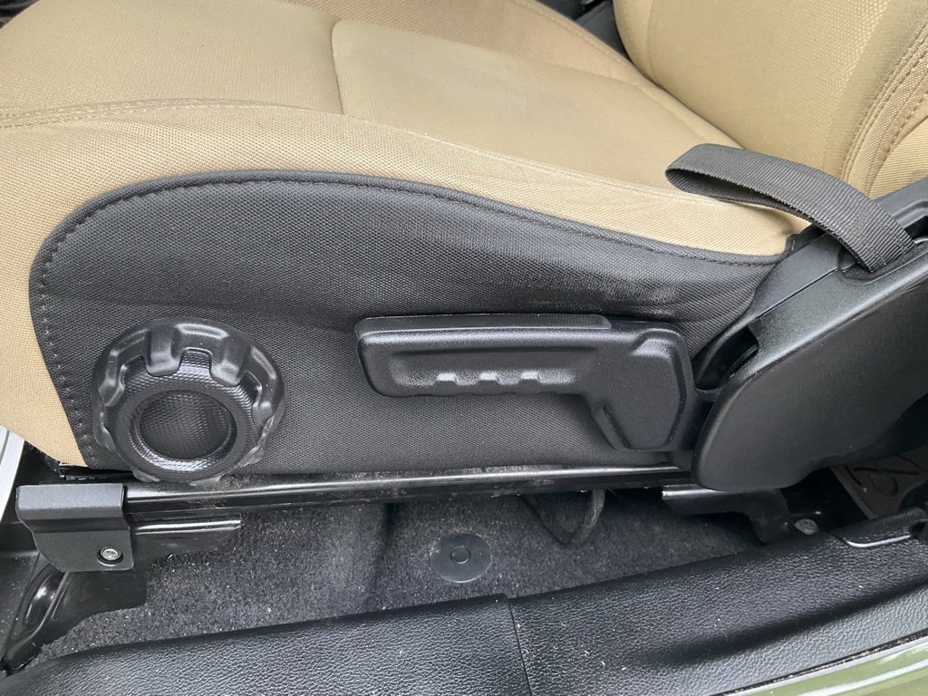 Used 2020 Jeep Wrangler Sport image 19