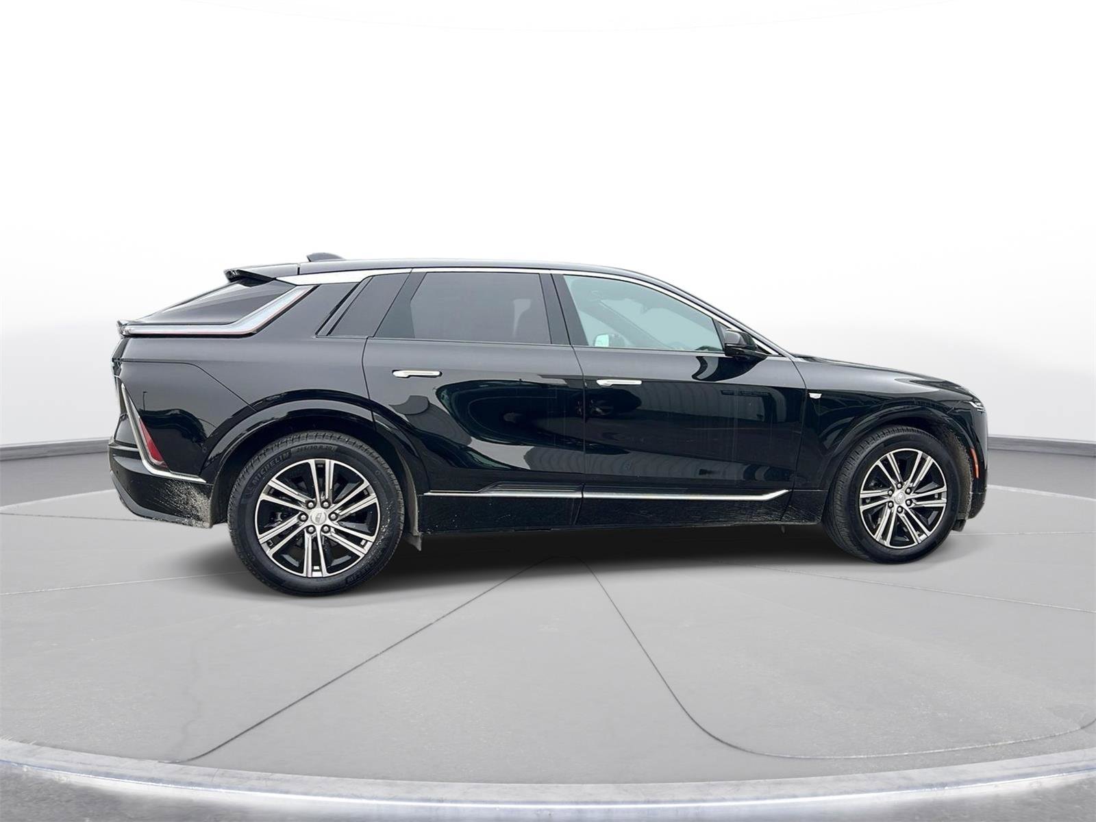 Certified 2025 Cadillac Lyriq Luxury image 5