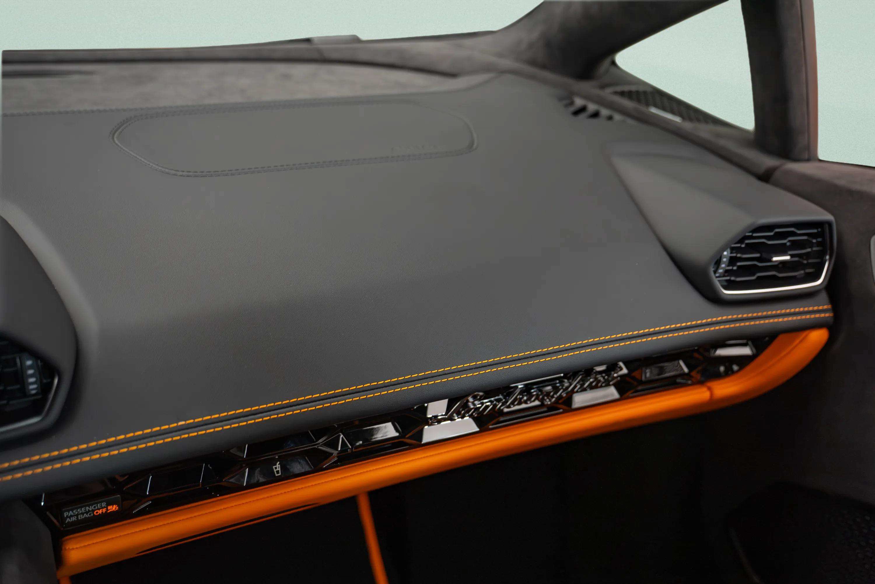 Used 2023 Lamborghini Huracan Tecnica RWD image 33