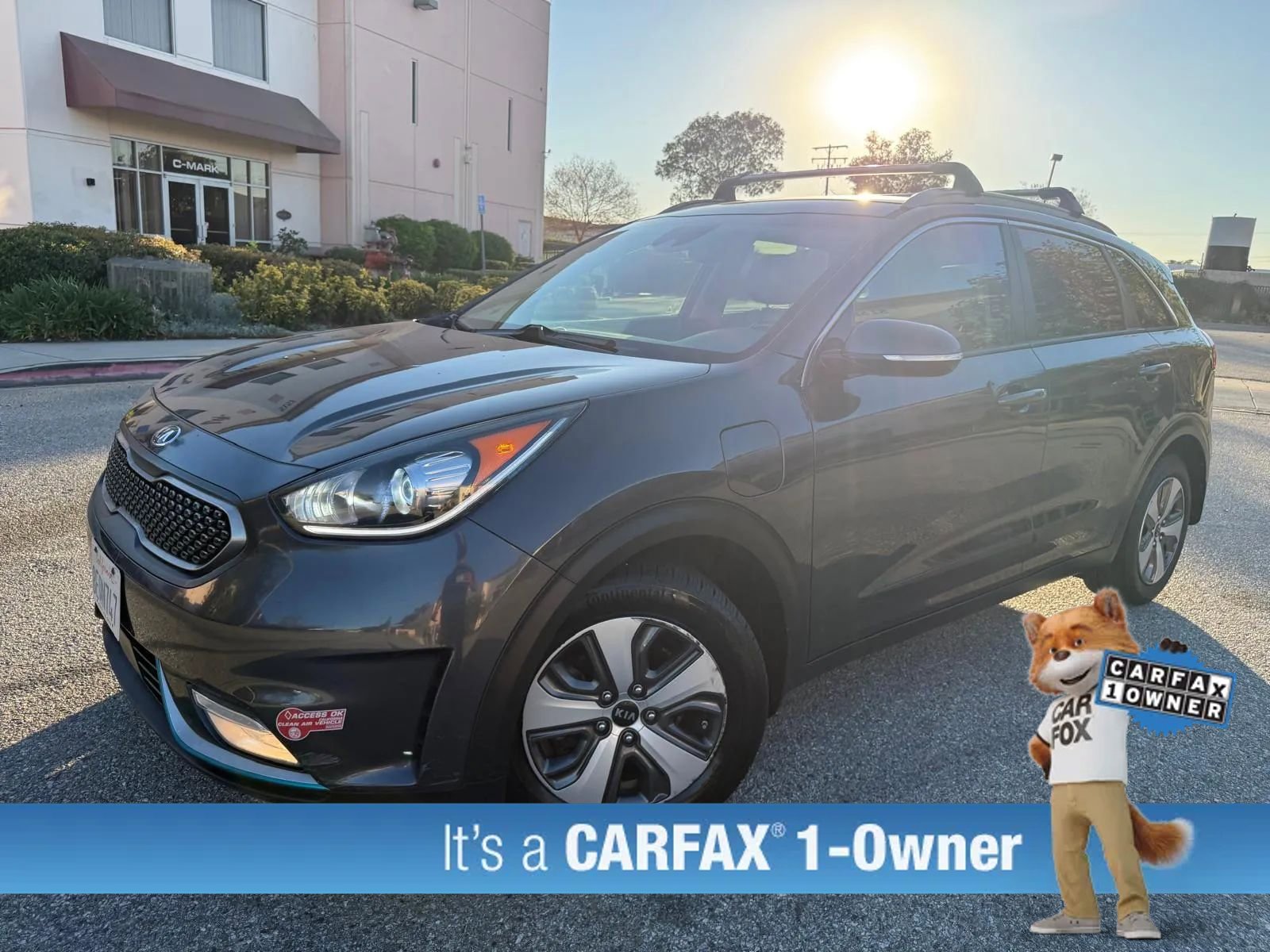 Used 2018 Kia Niro EX image 11