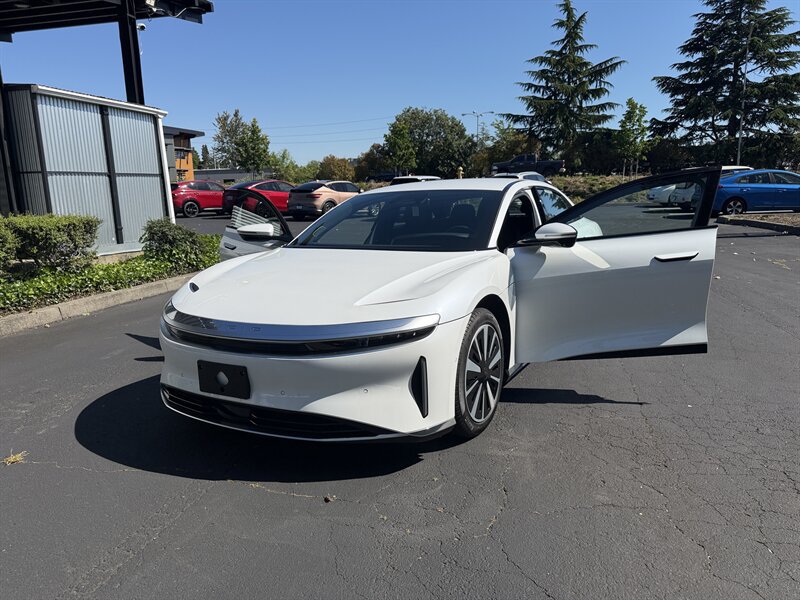 Used 2025 Lucid Air Touring AWD/4WD image 3