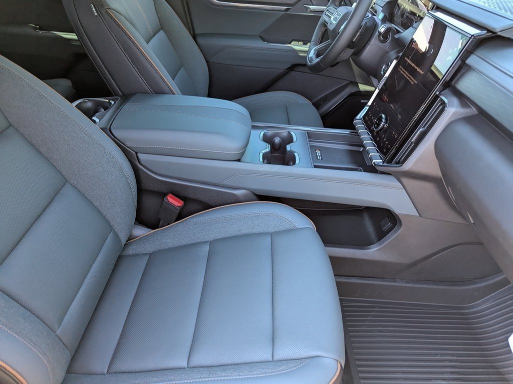 New 2026 GMC Acadia AT4 w/ Super Cruise Package image 37