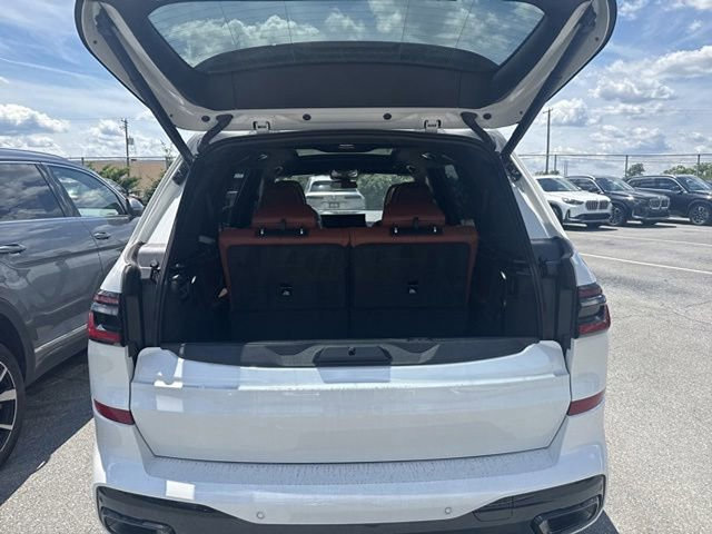 Certified 2026 BMW X7 xDrive40i w/ Executive Package AWD/4WD image 13