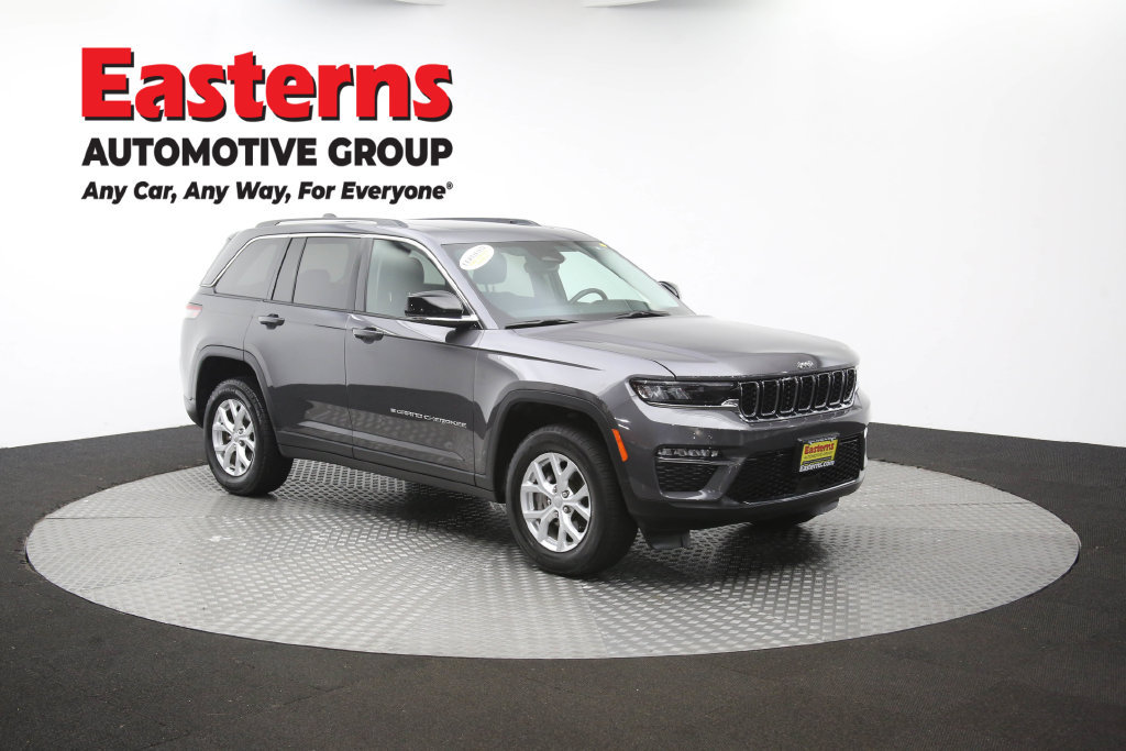 Used 2023 Jeep Grand Cherokee Limited AWD/4WD image 54