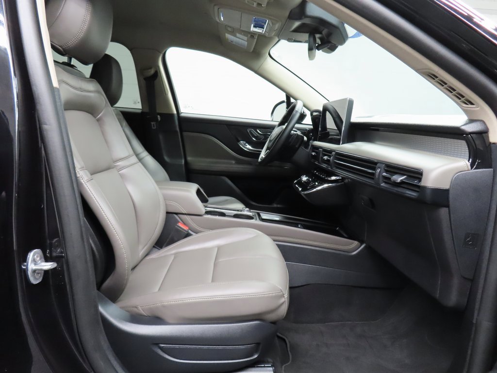 Used 2025 Lincoln Corsair Premiere w/ Jet Appearance Package image 33