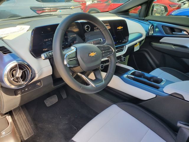 New 2026 Chevrolet Equinox EV LT AWD/4WD image 9