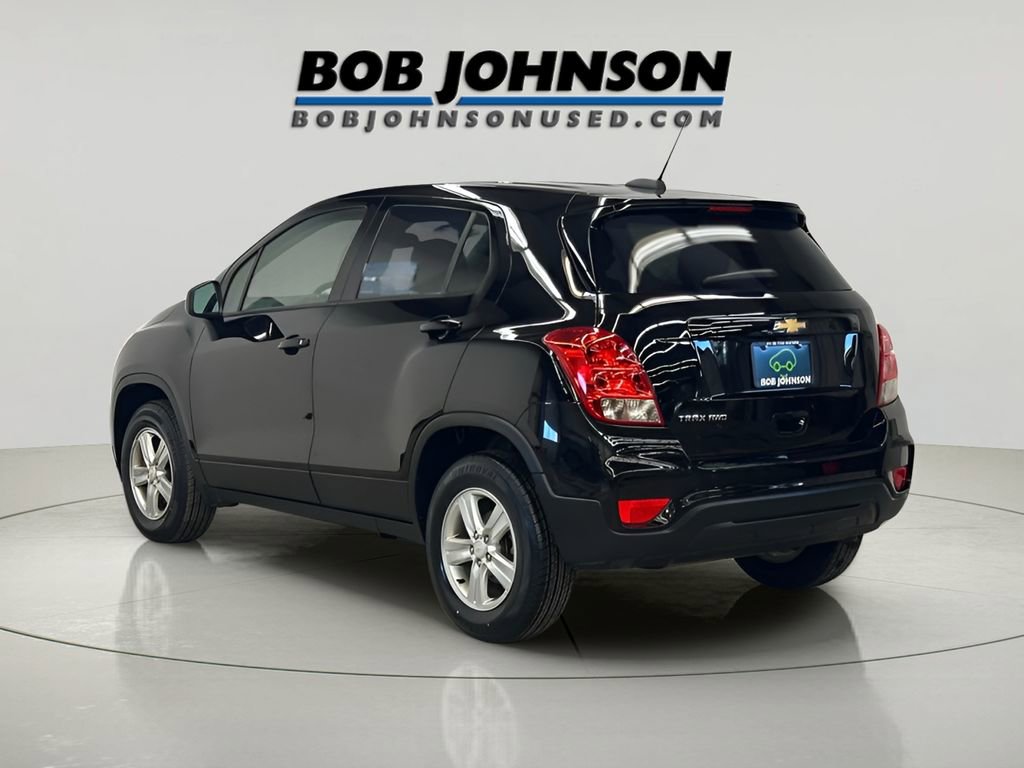 Certified 2022 Chevrolet Trax LS w/ Tint and Cruise Package image 7