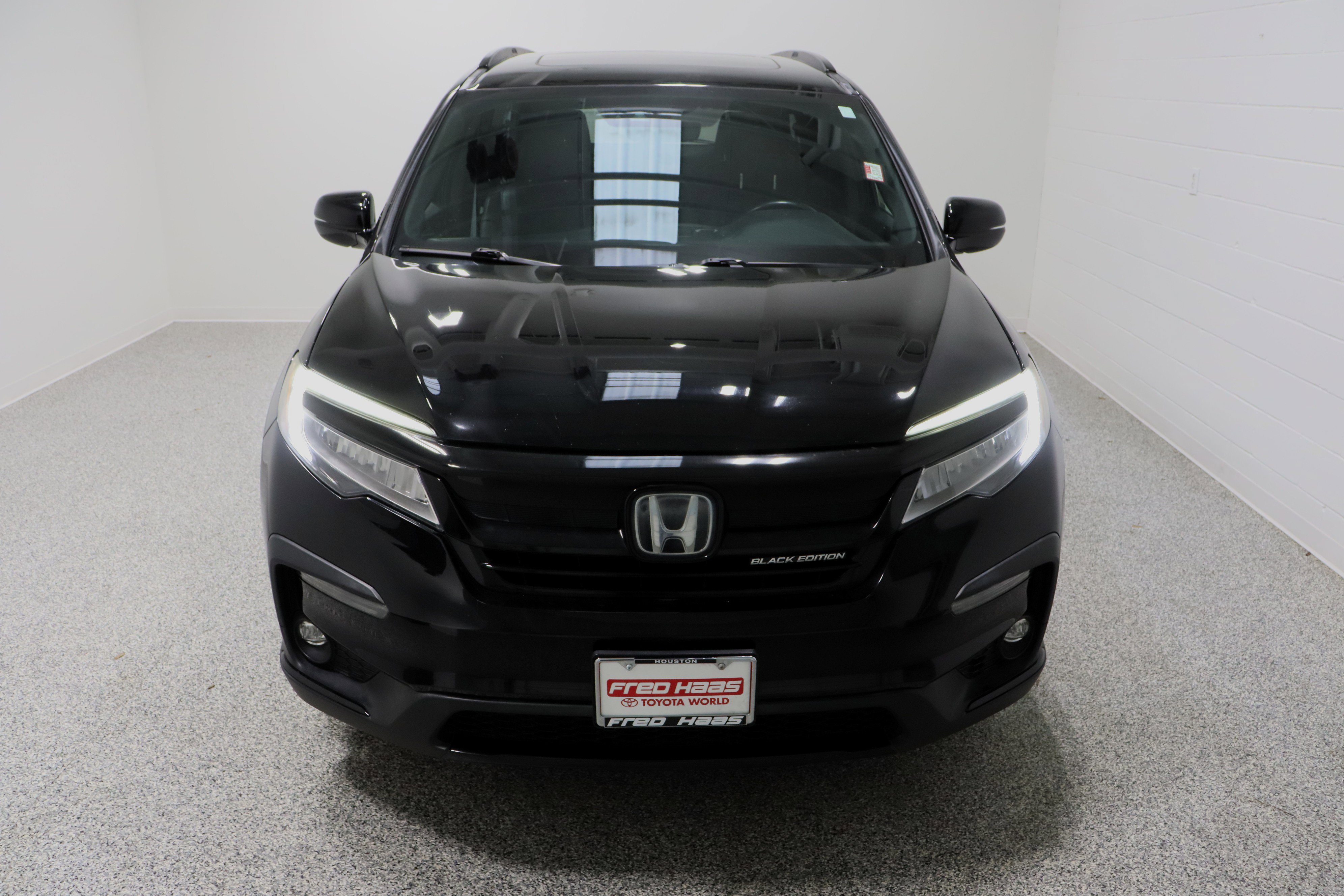Used 2020 Honda Pilot Black Edition image 3