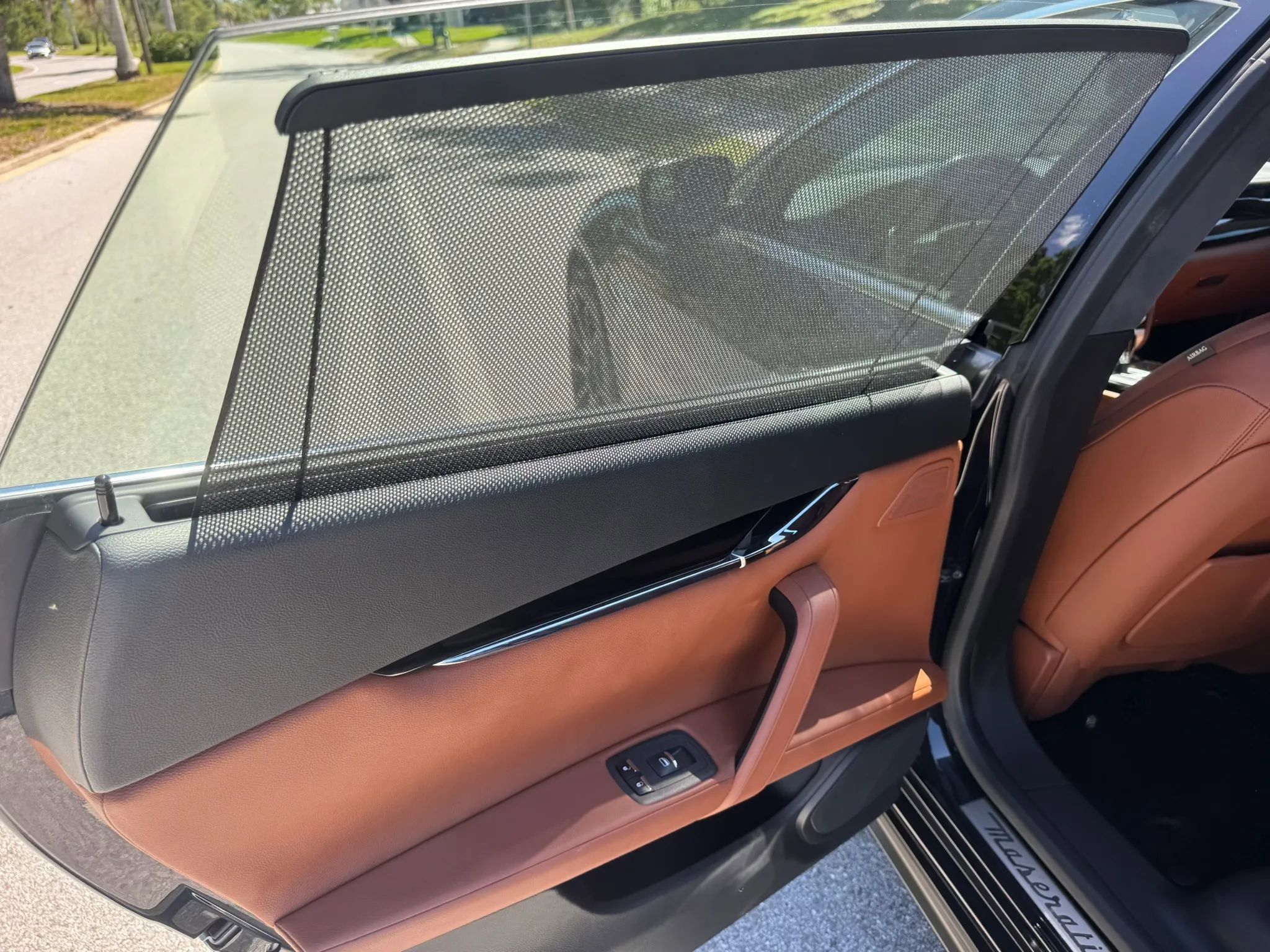 Used 2015 Maserati Quattroporte S Q4 AWD/4WD image 28
