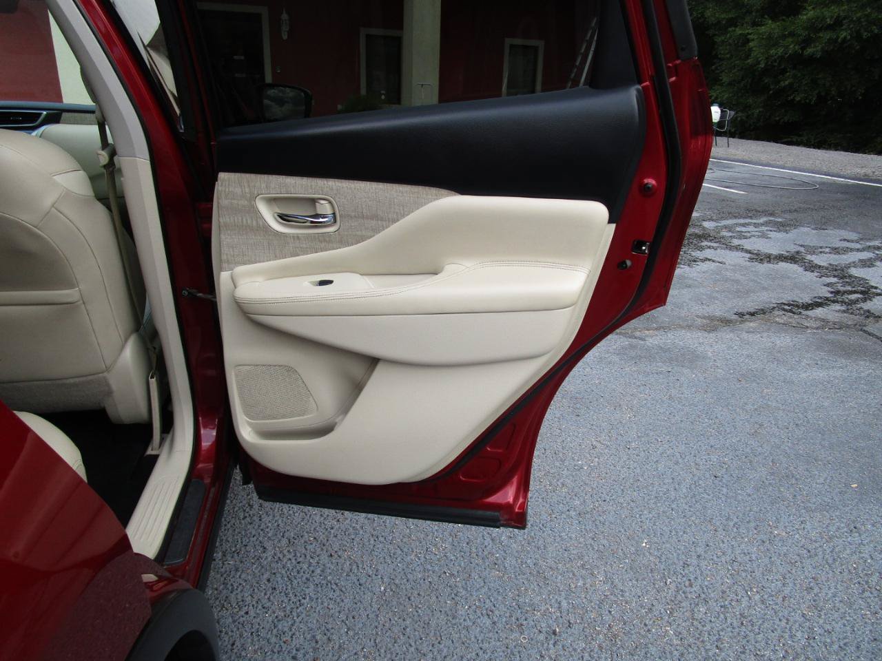 Used 2019 Nissan Murano SL FWD image 29