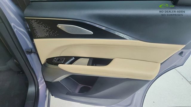 Used 2024 Cadillac Lyriq Luxury w/ Nappa Leather Package RWD image 30