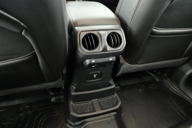 Used 2021 Jeep Wrangler Unlimited Sahara image 21