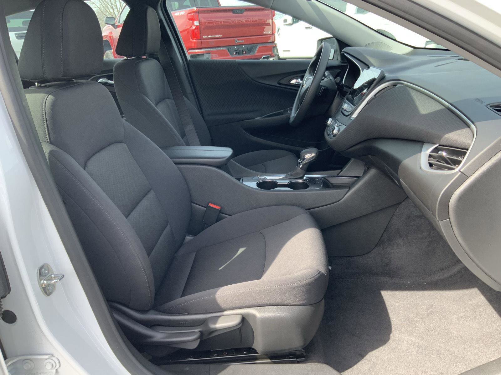 Used 2024 Chevrolet Malibu LT image 52