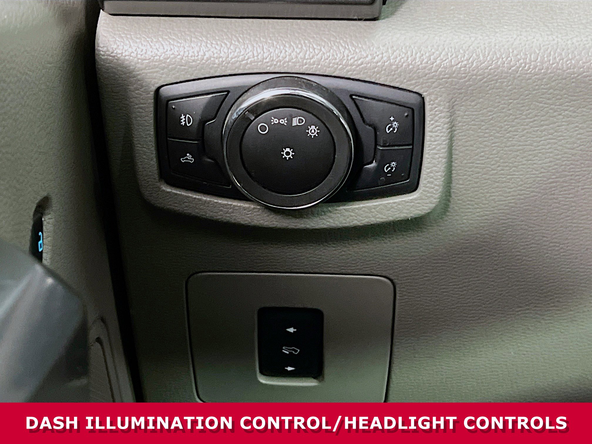 Used 2015 Ford F150 XLT w/ Equipment Group 302A Luxury image 10