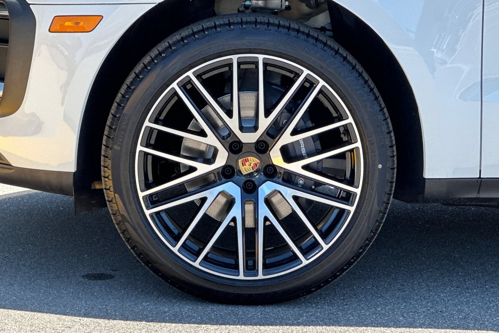 New 2026 Porsche Macan AWD/4WD image 45
