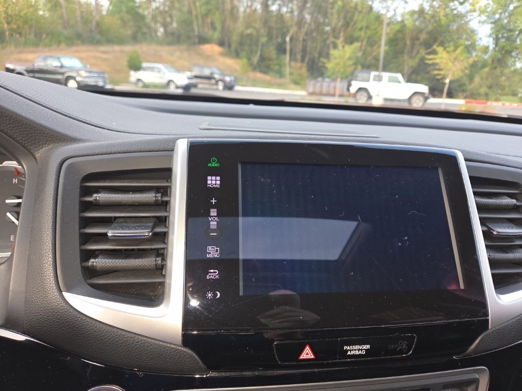 Used 2016 Honda Pilot Touring image 18