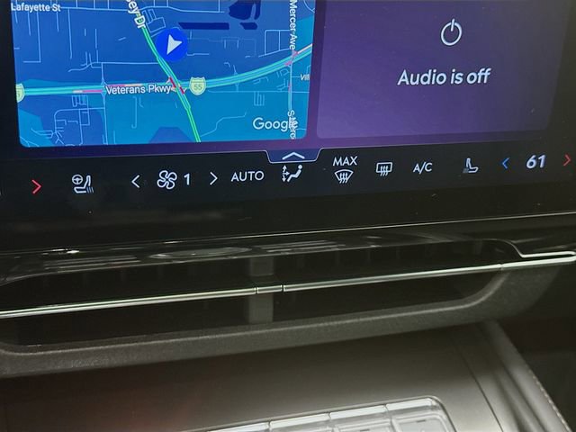 Used 2025 Lincoln Nautilus Reserve w/ Jet Appearance Package image 16