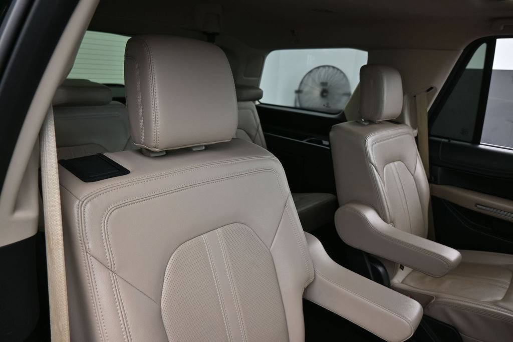 Used 2024 Ford Expedition Limited RWD image 42