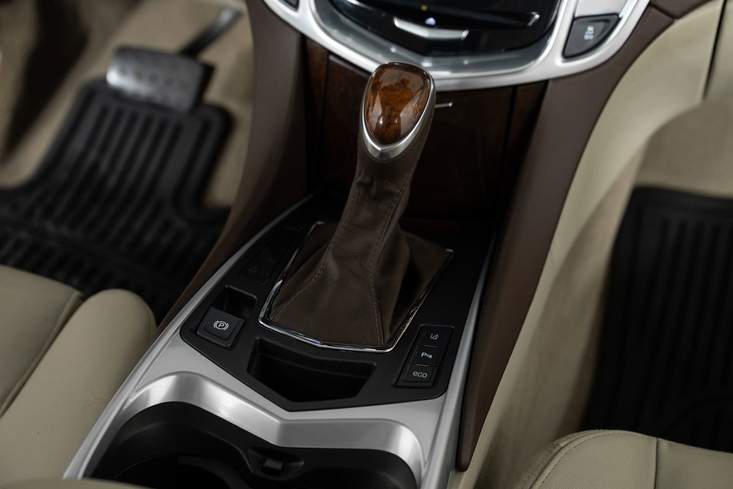 Used 2013 Cadillac SRX Luxury w/ Driver Awareness Package image 39