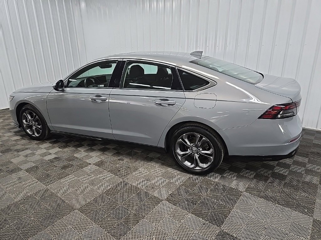 Used 2023 Honda Accord EX-L image 4