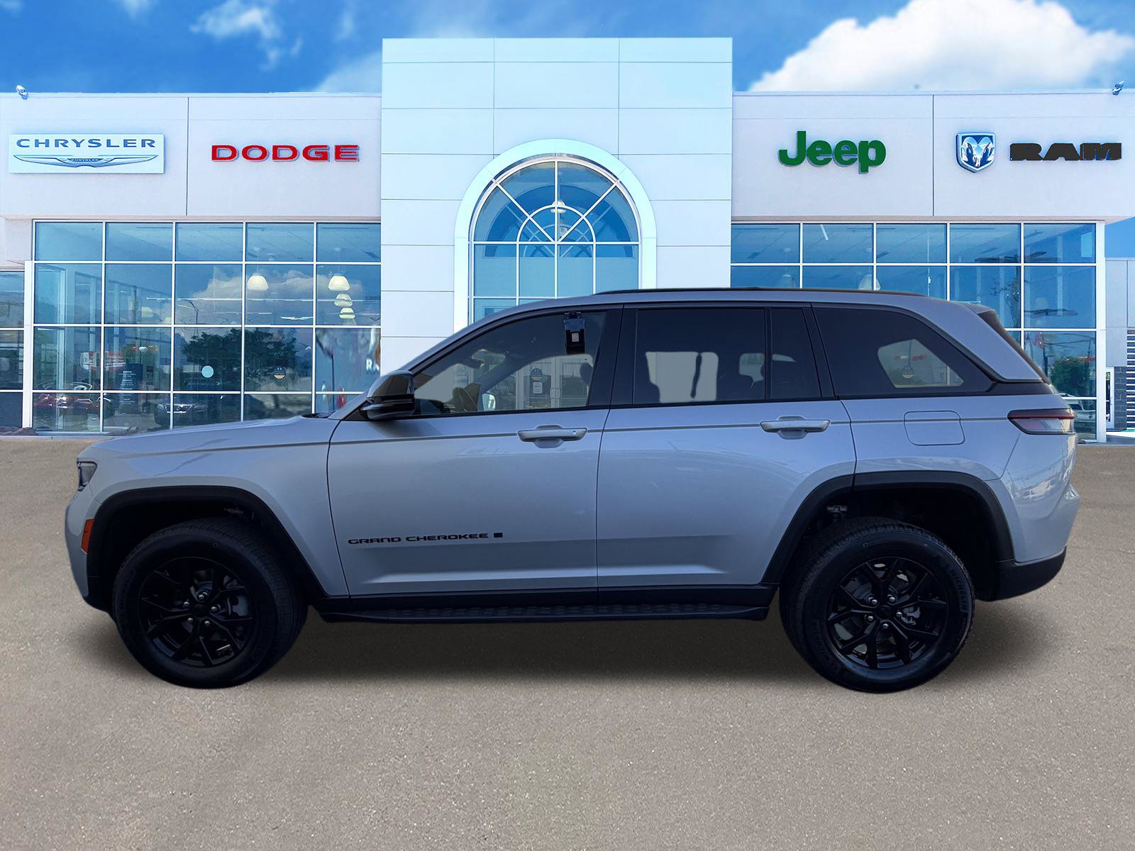 New 2026 Jeep Grand Cherokee Altitude RWD image 6