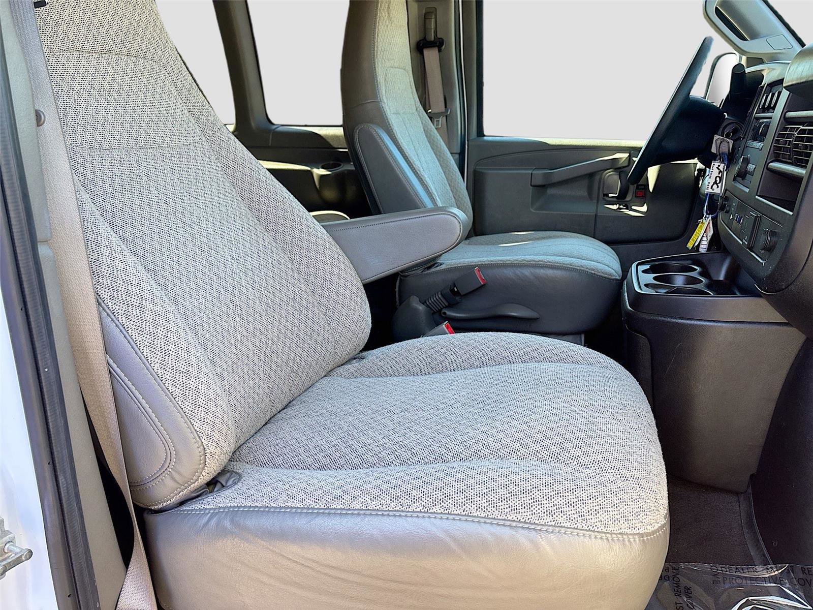 Used 2023 Chevrolet Express 3500 LT w/ LT Preferred Equipment Group image 27