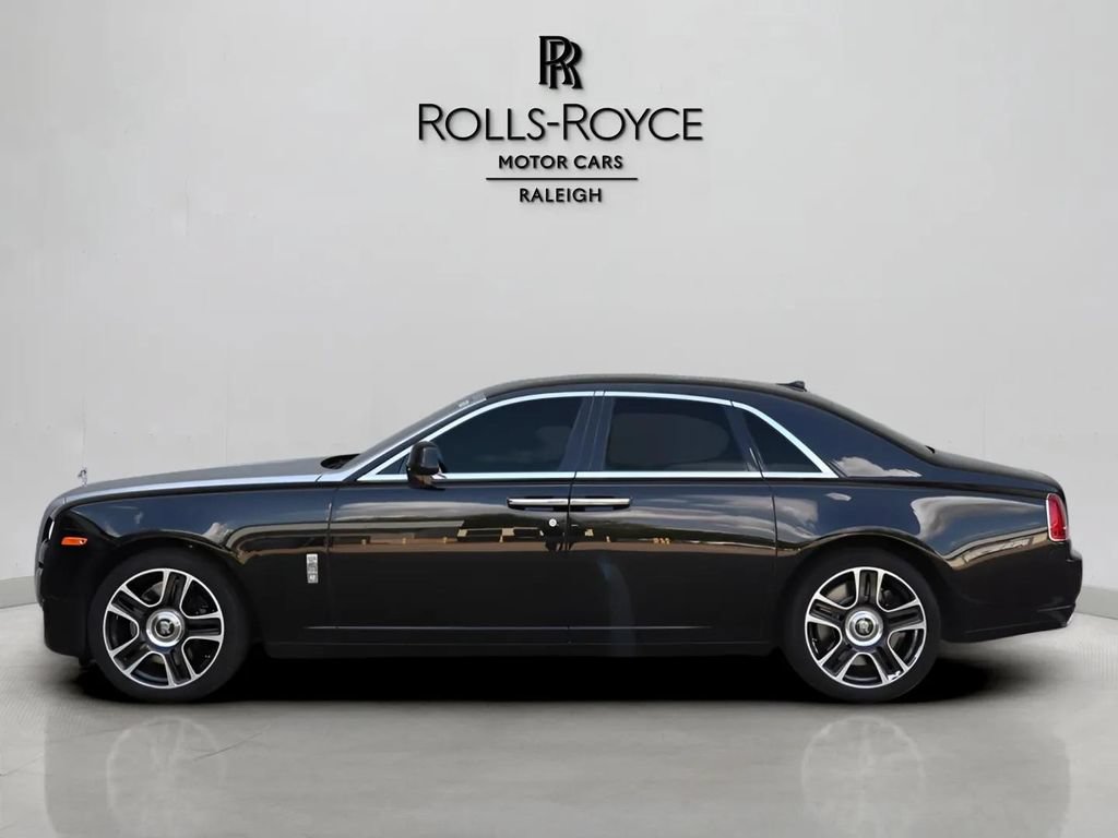 Used 2017 Rolls-Royce Ghost RWD image 4