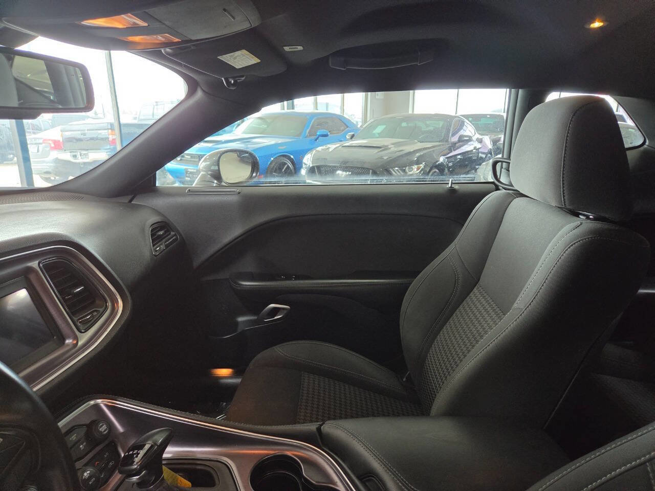 Used 2018 Dodge Challenger SXT image 17