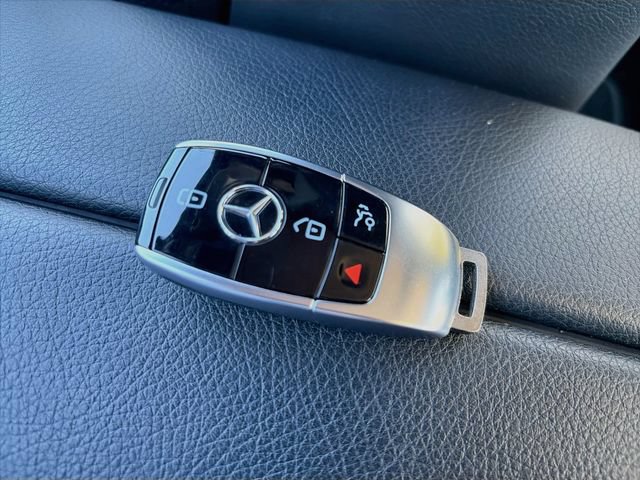 Used 2023 Mercedes-Benz E 350 4MATIC Sedan image 36
