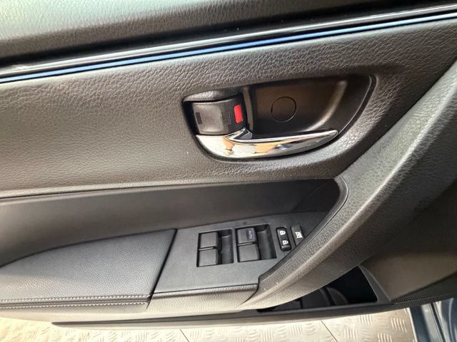 Used 2017 Toyota Corolla SE w/ Carpet Mat Package (TMS) FWD image 26