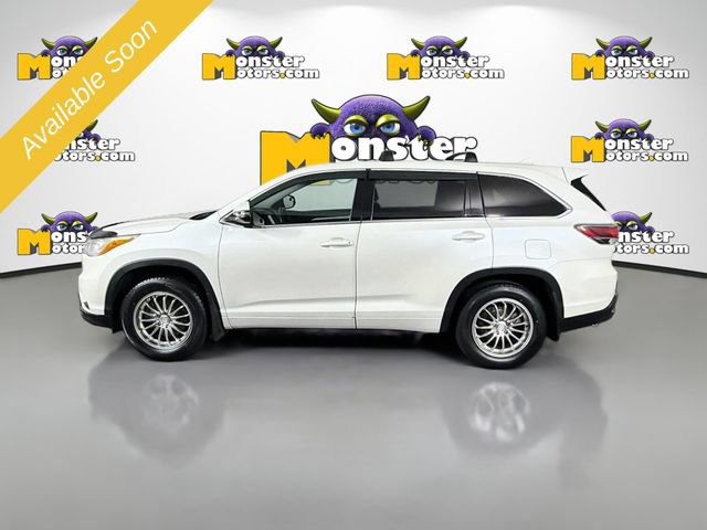Used 2016 Toyota Highlander Plus AWD/4WD image 8