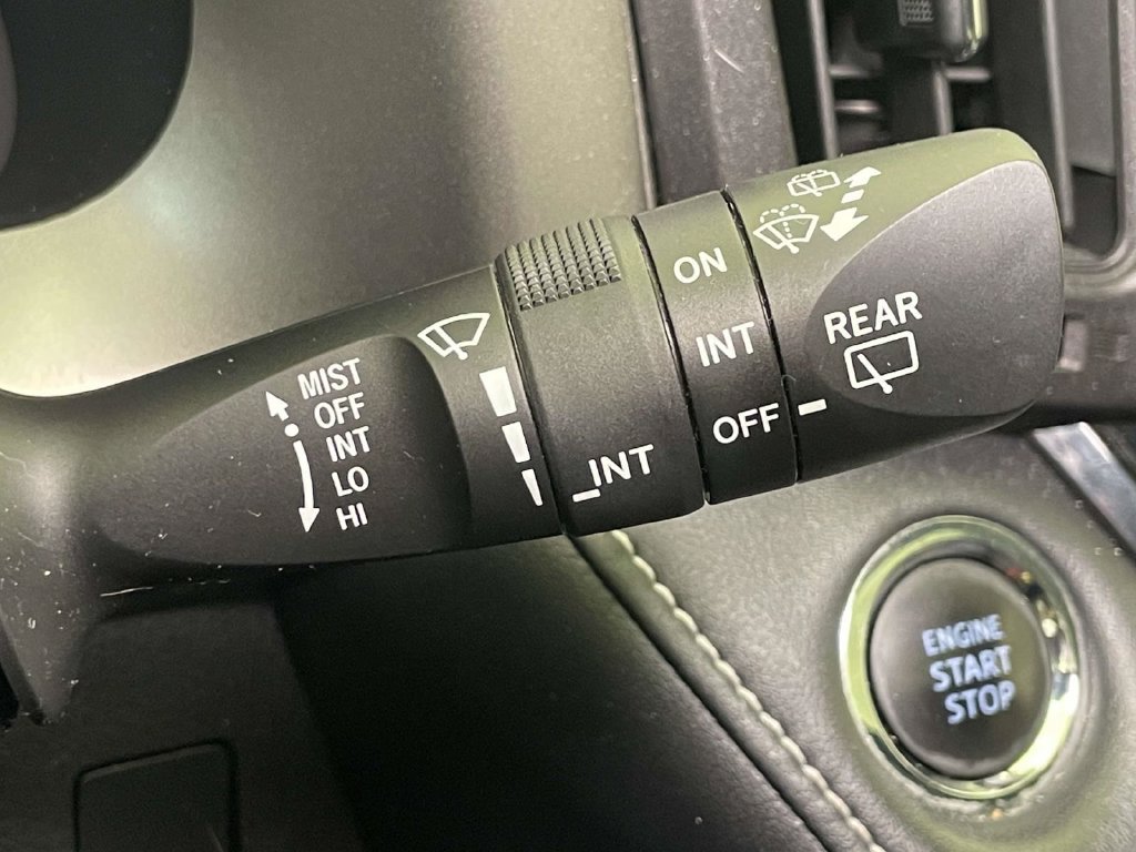 Used 2017 Toyota RAV4 Platinum w/ All Weather Liner Package AWD/4WD image 36