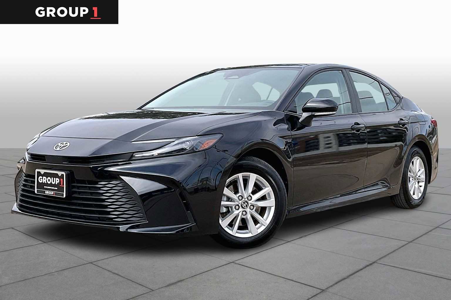 Used 2025 Toyota Camry SE