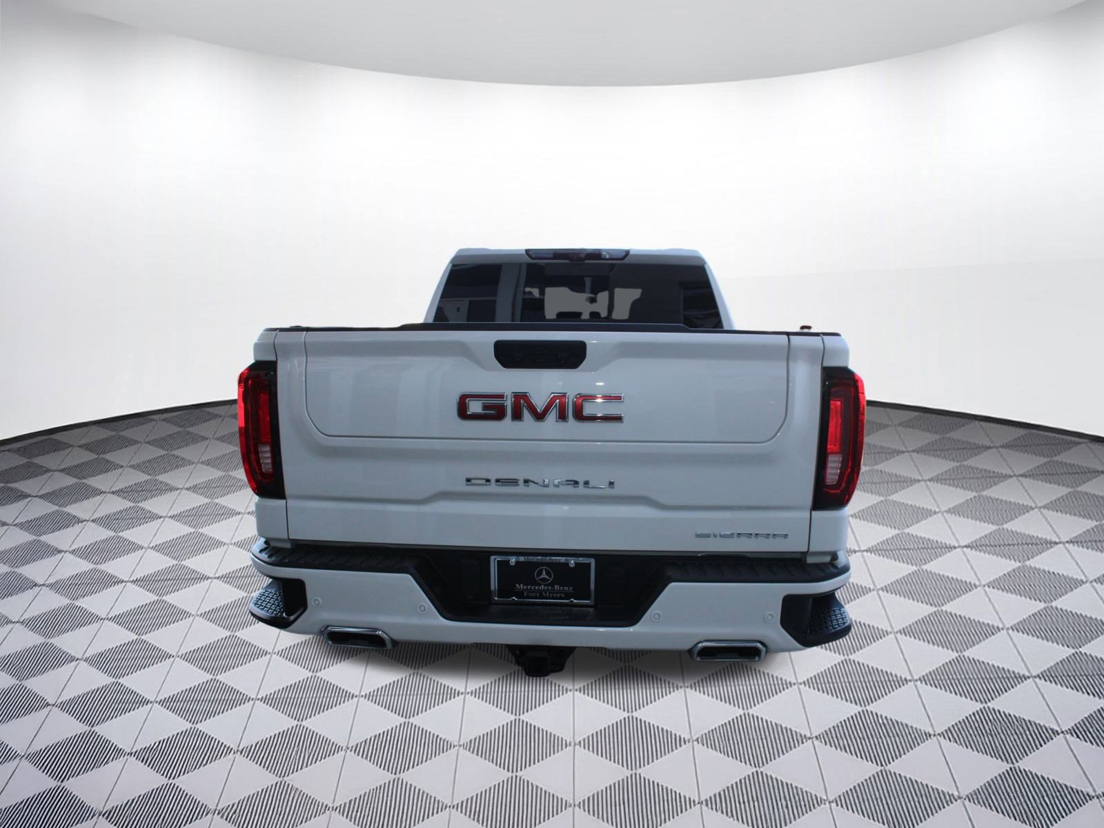 Used 2024 GMC Sierra 1500 Denali w/ Denali Reserve Package image 10