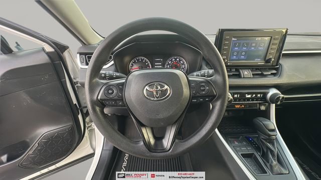 Used 2020 Toyota RAV4 XLE w/ Convenience Package image 17