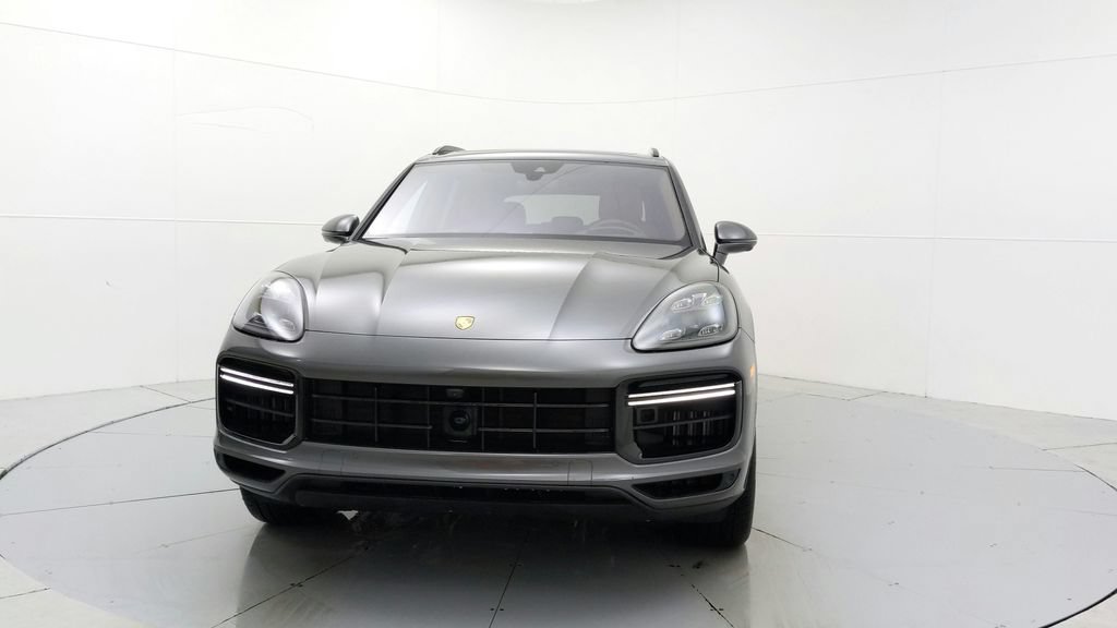Certified 2023 Porsche Cayenne Turbo AWD/4WD image 3