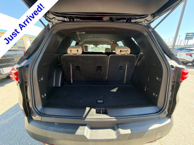 Used 2023 Chevrolet Traverse LS w/ Midnight/Sport Edition FWD image 36