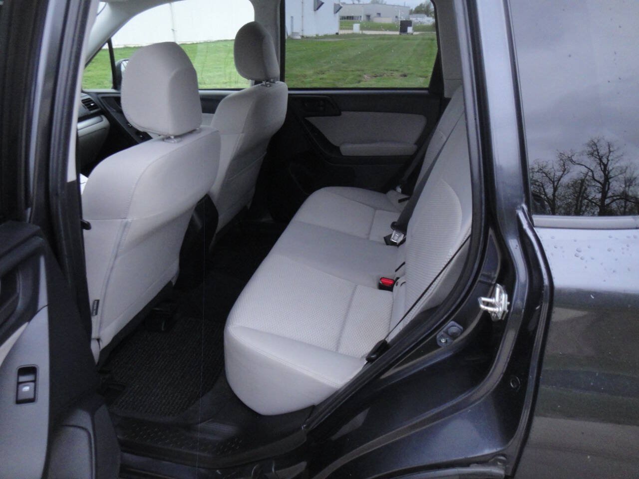 Used 2014 Subaru Forester 2.5i Premium AWD/4WD image 21