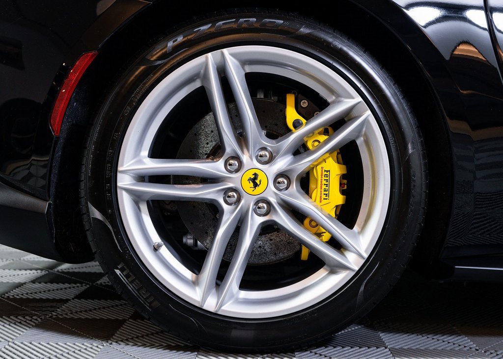 Certified 2019 Ferrari 812 Superfast image 7